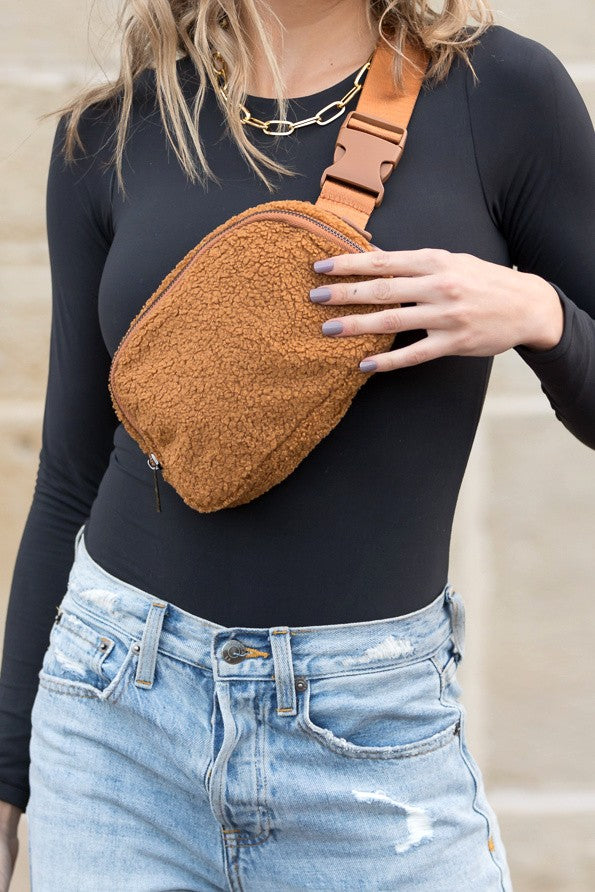 Sherpa Belt Bag in Cookie Butter