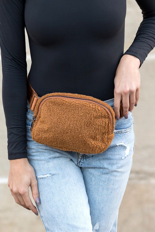 Sherpa Belt Bag in Cookie Butter