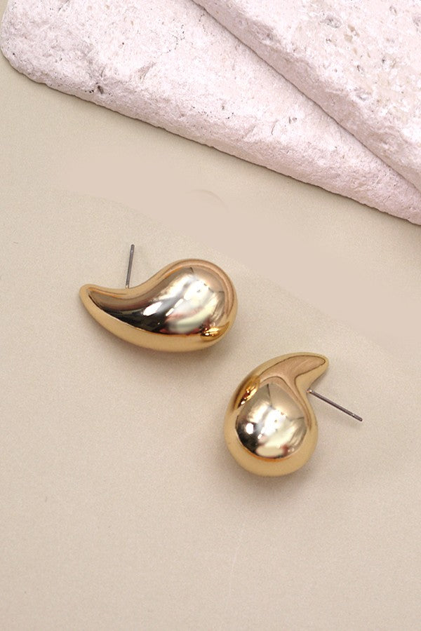 Teardrop Earrings in Gold