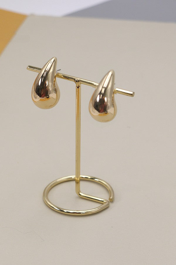 Teardrop Earrings in Gold