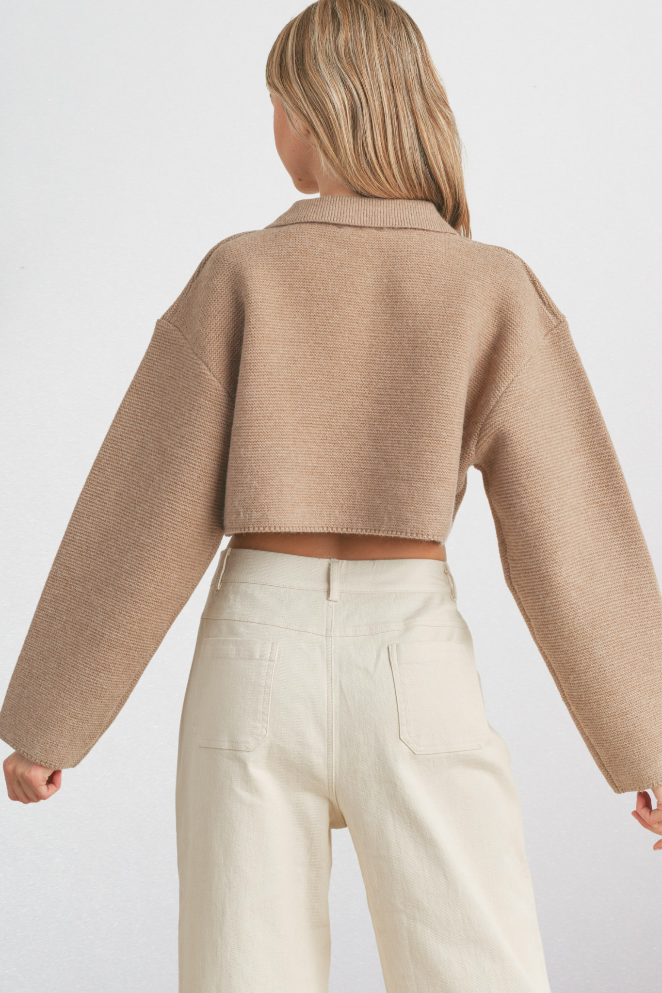 V-Neck Cropped Sweater in Brown Sugar